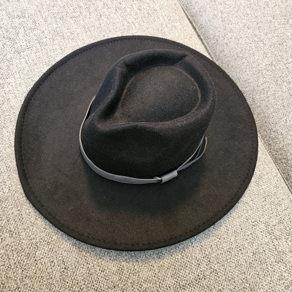 Black Felt Fedora Hat - Picture 11 of 16